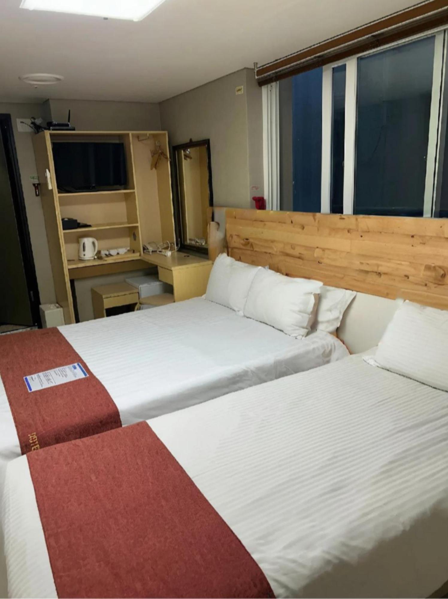 Hotel Myeongdong Seoul Exterior photo